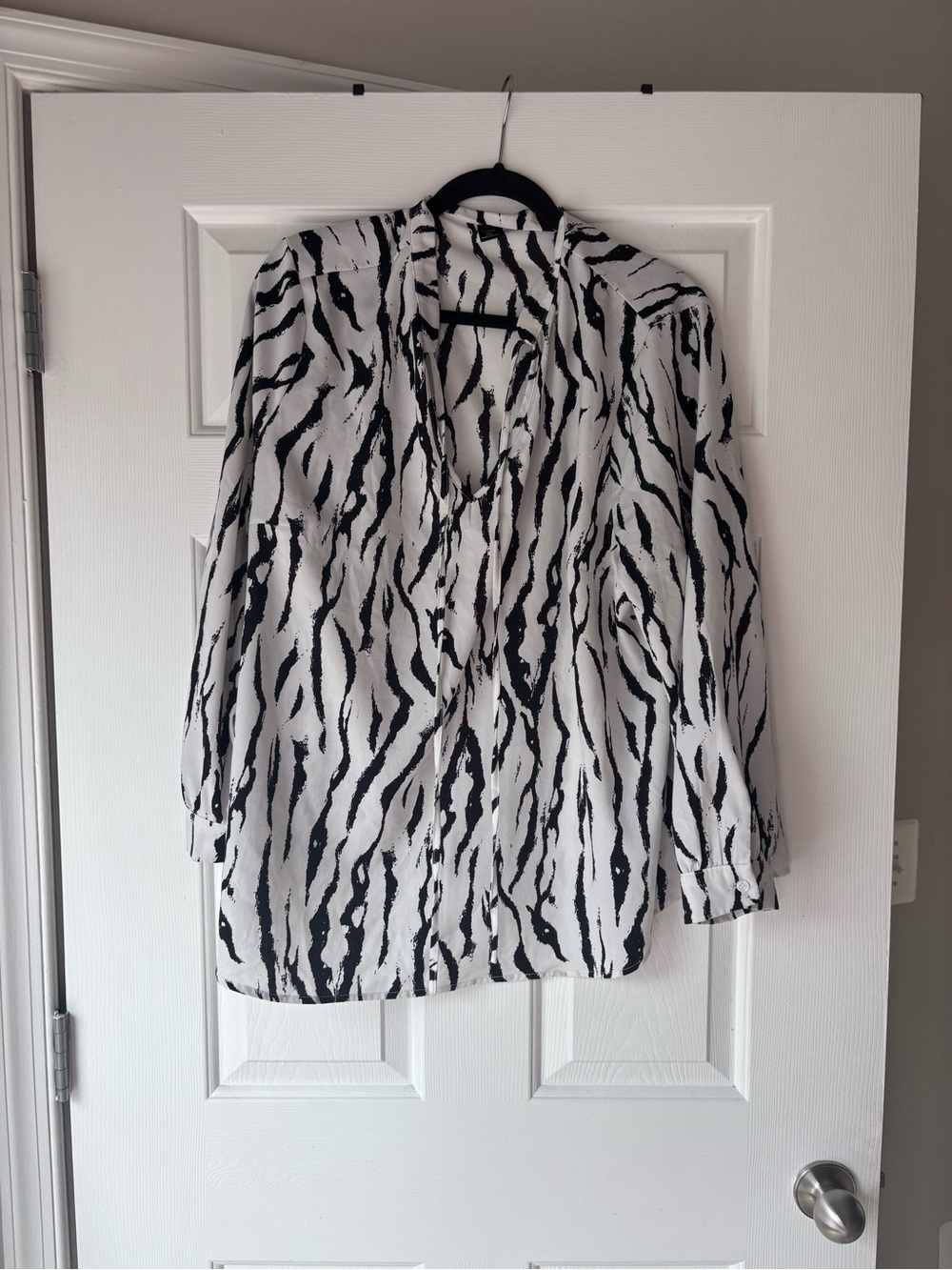 SHEIN Black & White Zebra-Print V-Neck Blouse